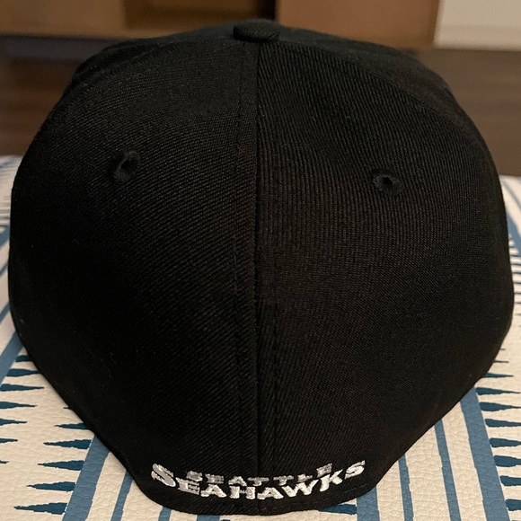 *NWT* SEATTLE SEAHAWKS NFL New Era Hat 59FIFTY 2023 Sideline Cap Fitted 7 3/8" - Picture 4 of 6